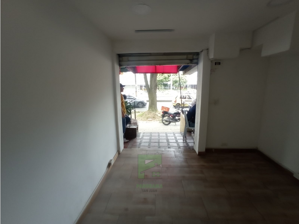 ARRIENDO LOCAL EN LAURELES - AV 80 — foto 2