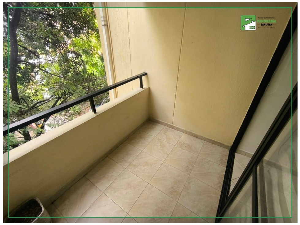 ARRIENDO APARTAMENTO EN LA ALMERIA — foto 2
