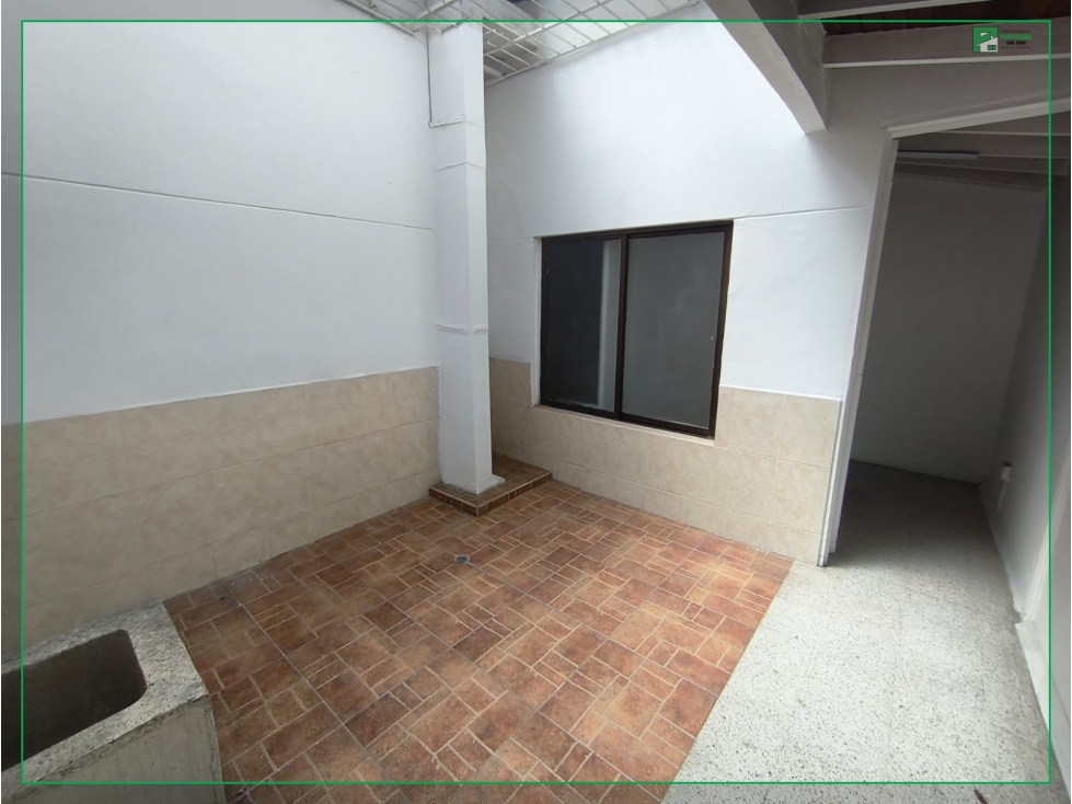 ARRIENDO CASA PARA USO COMERCIAL EN CALASANZ  — foto 4