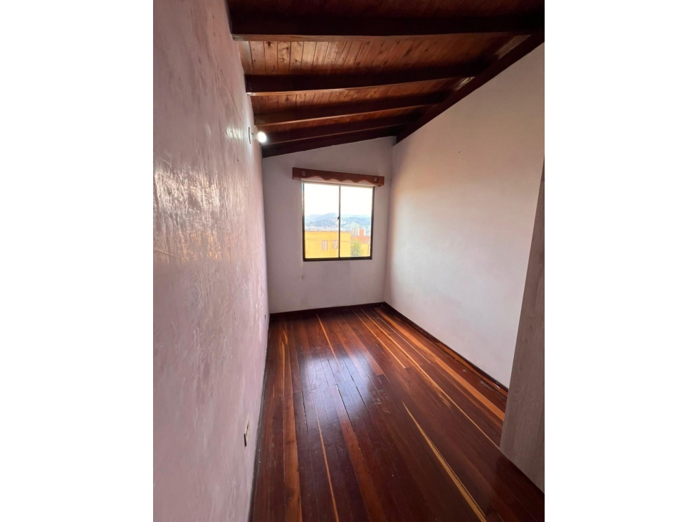 ARRIENDO CASA EN VILLA HERMOSA - SECTOR NUEVA VILLA - 4