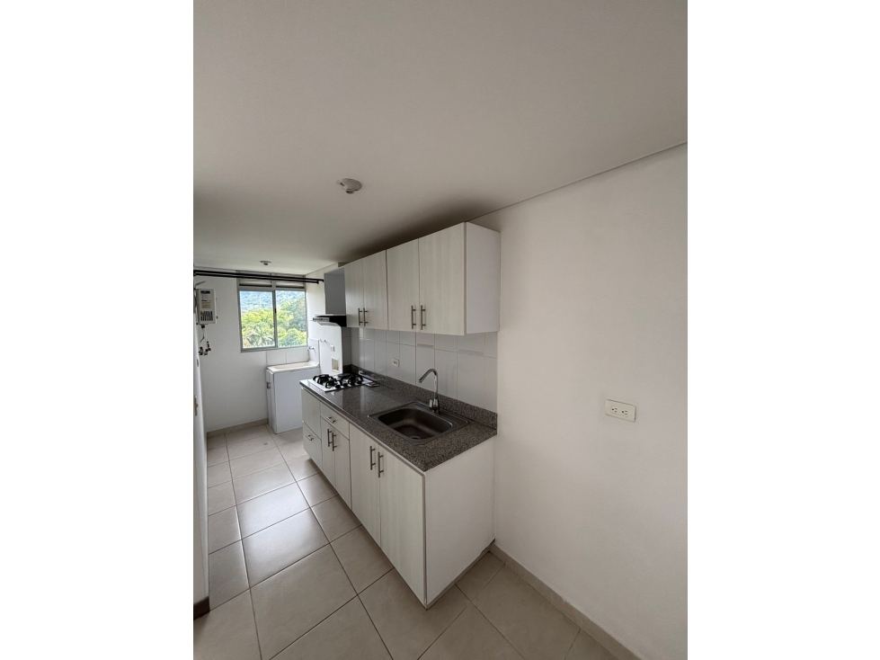ARRIENDO APARTAMENTO EN LA ESTRELLA - SECTOR FERRERIA