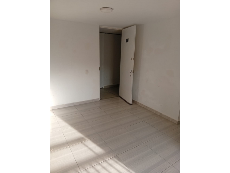 ARRIENDO APARTAMENTO EN SAN ANTONIO DE PRADO - SECTOR EL VERGEL — foto 2