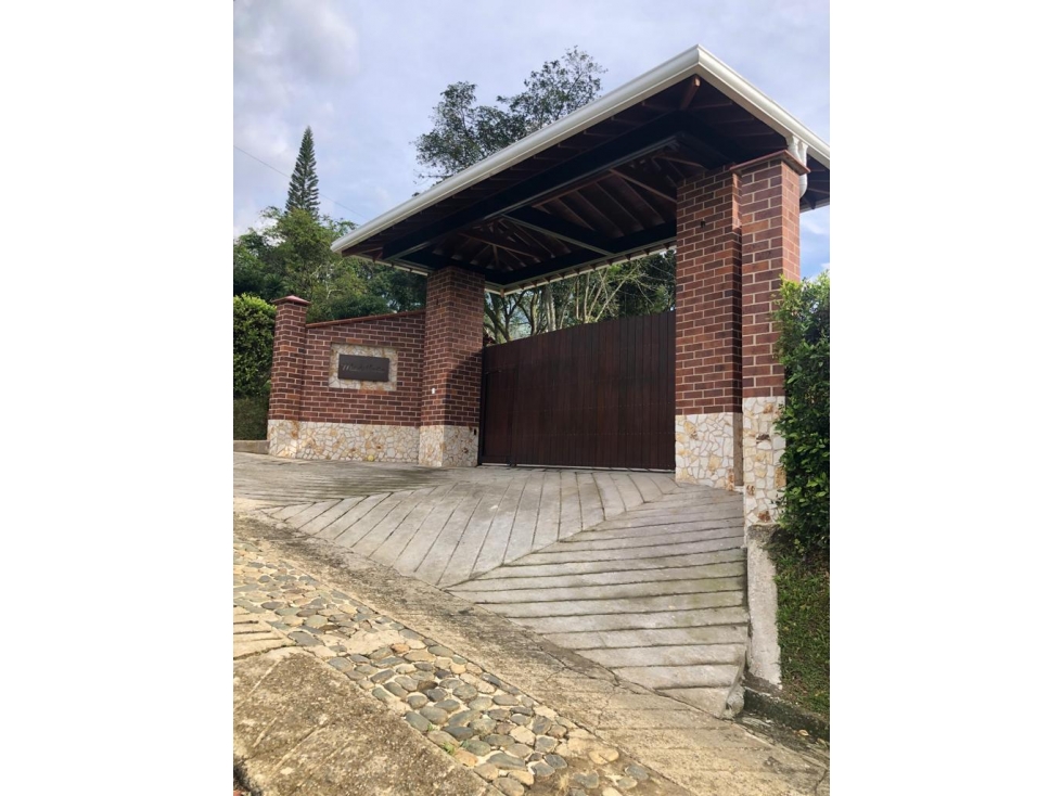 ARRIENDO FINCA DE RECREO EN GIRARDOTA - VEREDA EL TOTUMO - 3