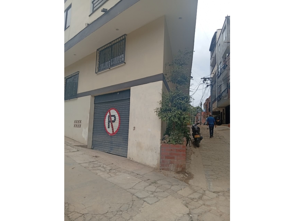 ARRIENDO LOCAL EN SAN ANTONIO DE PRADO BARRIO LOS MESA — foto 4