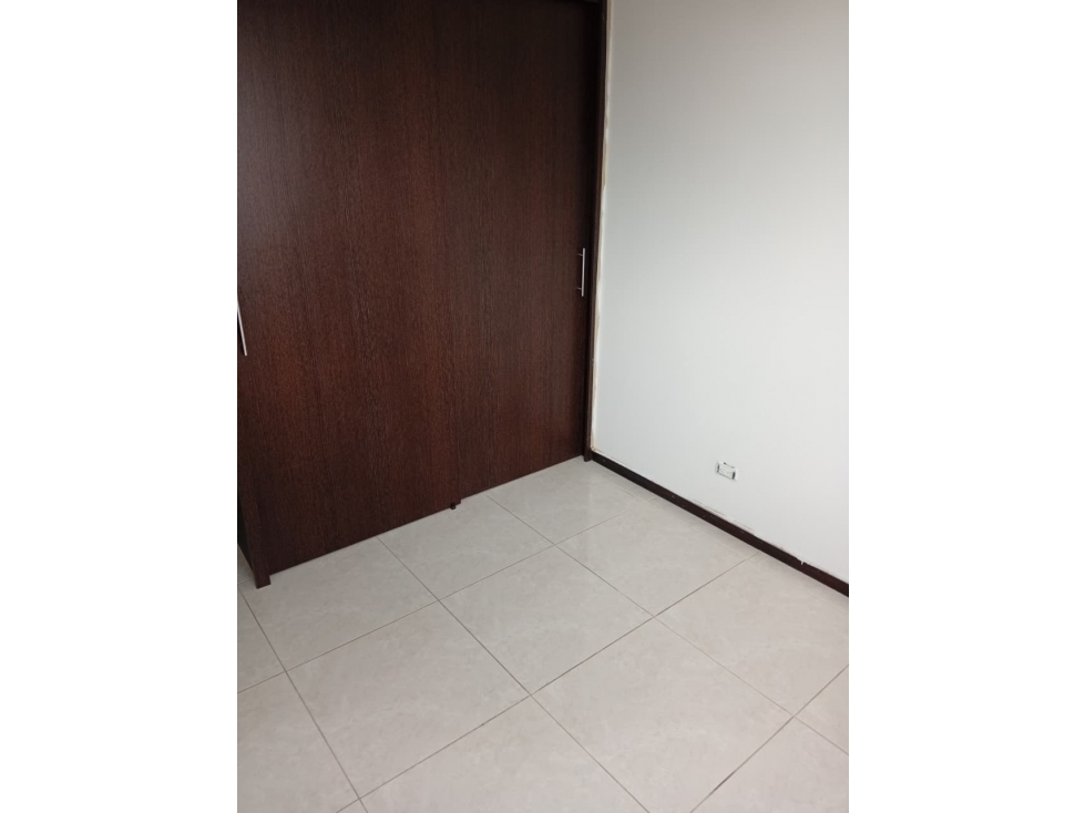 ARRIENDO APARTAMENTO EN LA ESTRELLA - SECTOR FERRERIA — foto 3