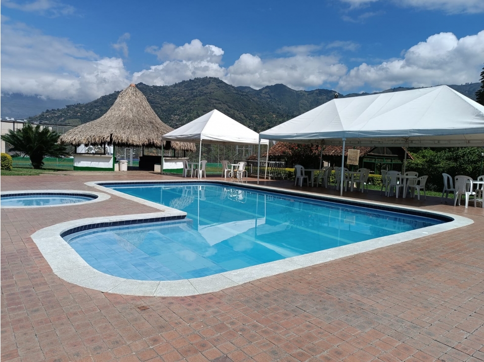 ARRIENDO FINCA DE RECREO EN GIRARDOTA - VEREDA SAN DIEGO - 3