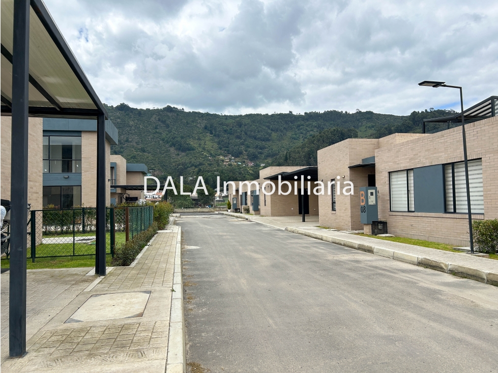 CASA EN VENTA -VEREDA LA MOYA -COTA