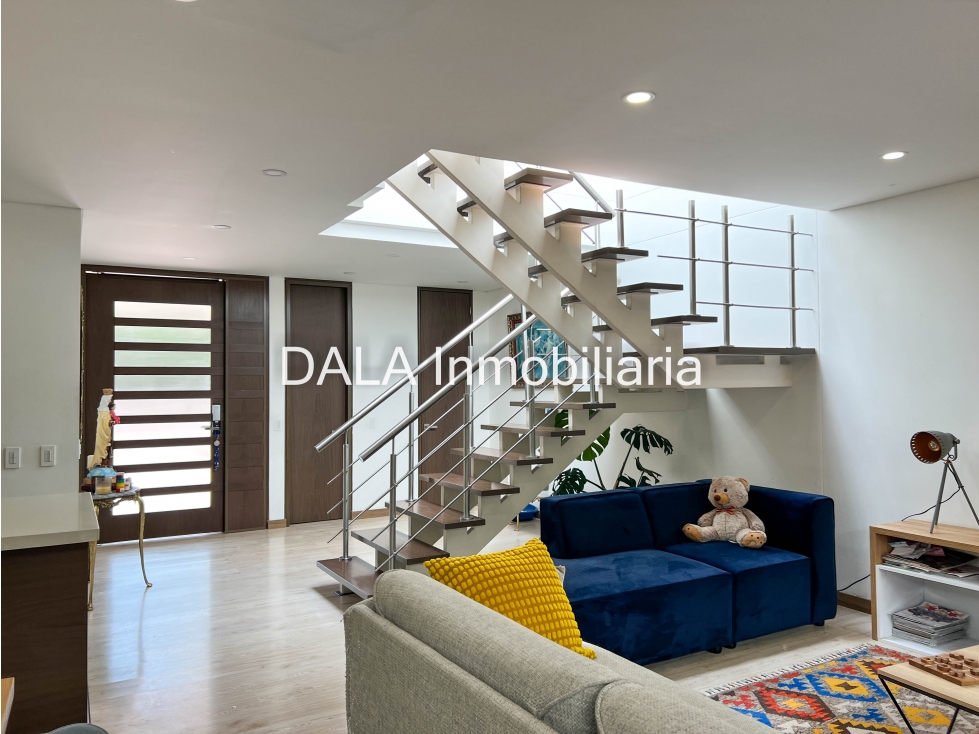 SE VENDE HERMOSA CASA EN COTA — foto 4