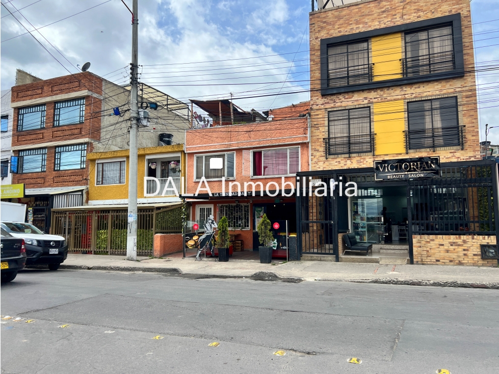 SE VENDE CASA INDEPENDIENTE EN EL CENTRO DE CHIA