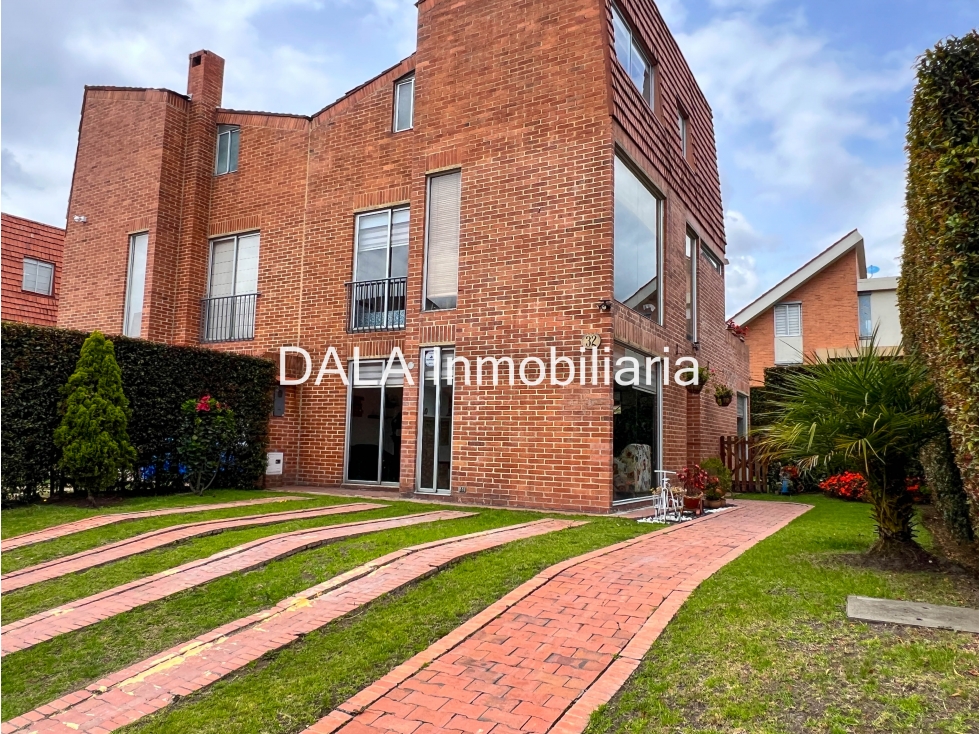 SE VENDE CASA EN CAJICA, SETOR CALAHORRA, INMOBILIARIAS CAJICÁ