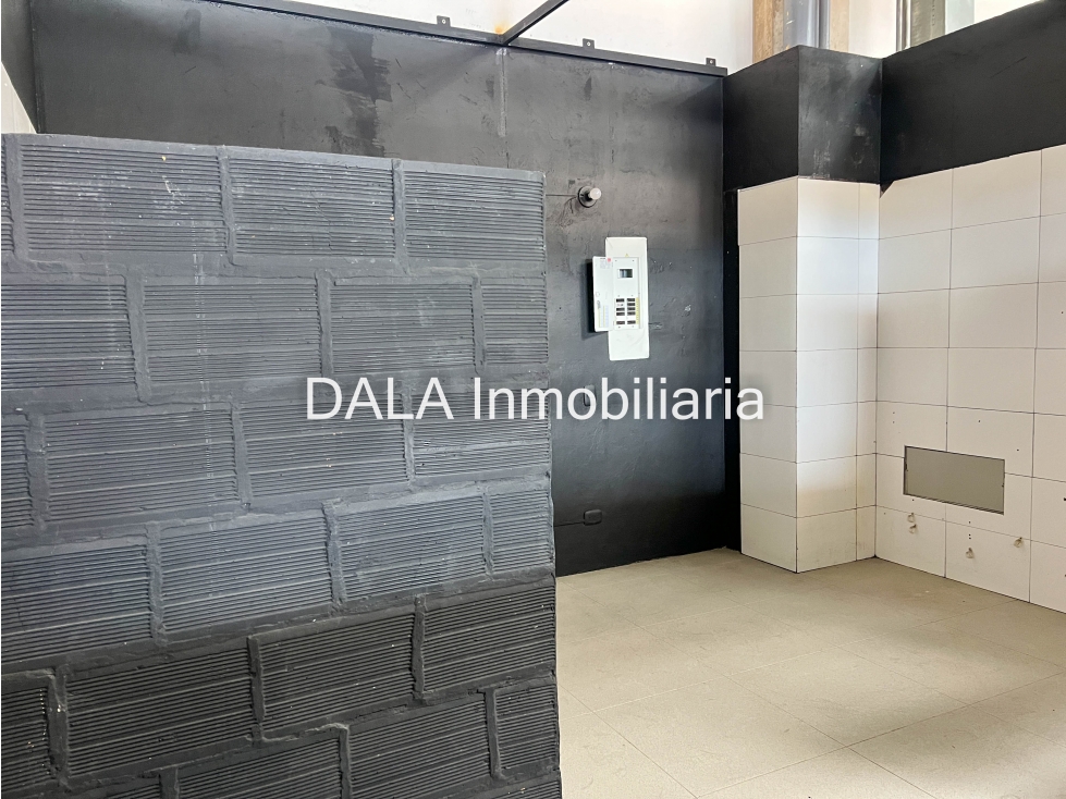 SE ARRIENDA LOCAL COMERCIAL EN EL CENTRO EN CHIA - 4