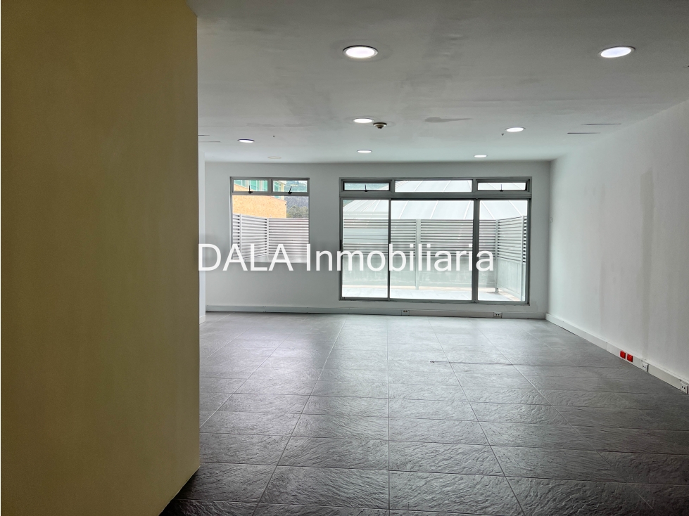 SE ARRIENDA OFICINA EN EL COMERCIAL CENTRO CHIA - 4