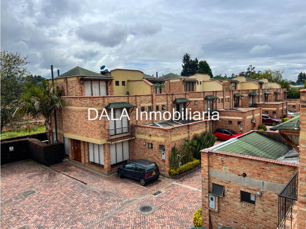 SE VENDE CASA EN LA VEREDA TIQUIZA EN CHIA