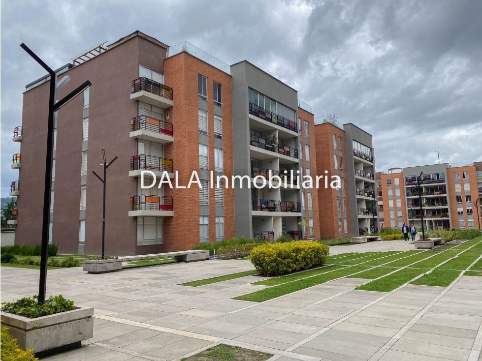 APARTAMENTO EN VENTA CERCA CC FONTANAR.