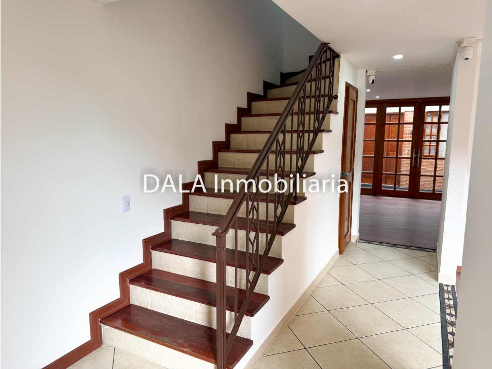 SE ARRIENDA CASA AV CHILACOS EN CHIA CUNDINAMARCA — foto 2