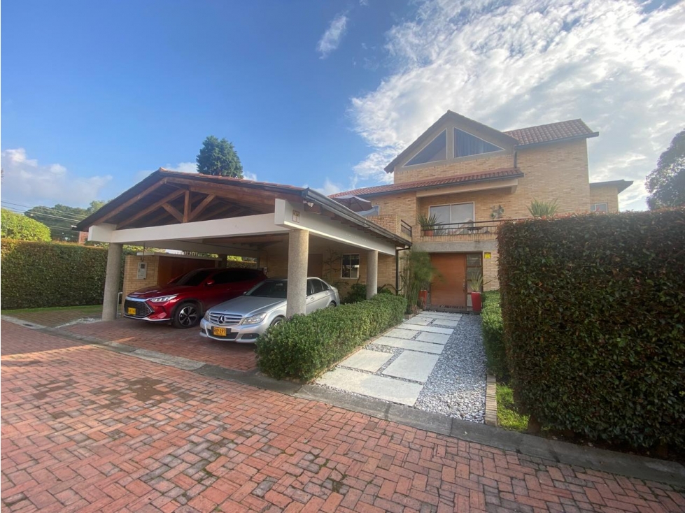 Casa esquinera en Venta en Quintas de Guaymaral