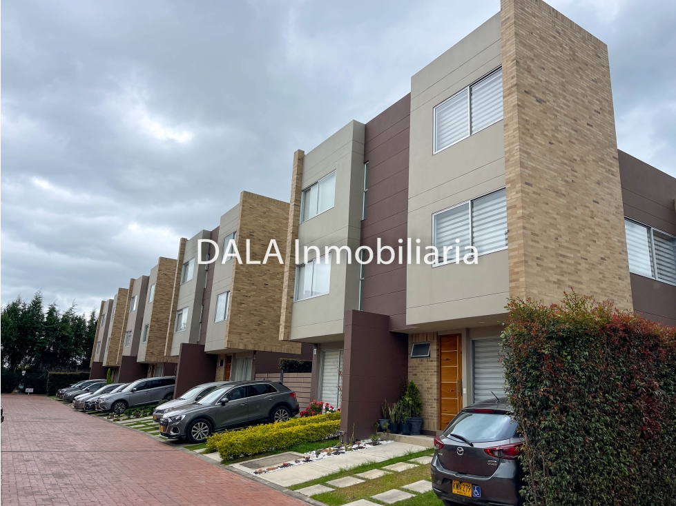 SE VENDE CASA EN CHIA, VDA TIQUIZA. INMOBILIARIAS CHIA