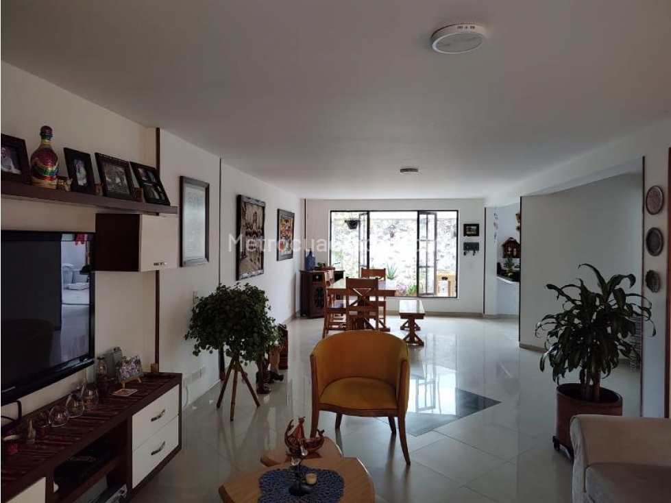 Casa en venta en conjunto Cerrado Cota