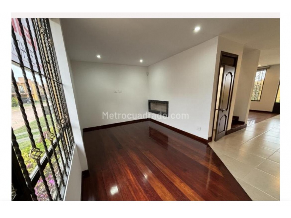 Espectacular casa en venta Cota