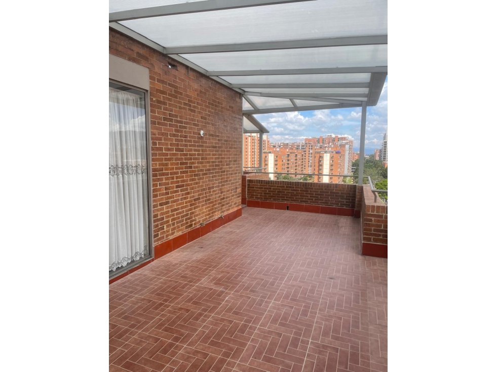 VENTA | PENTHOUSE DÚPLEX EN LA COLINA CON AMPLIA TERRAZA — foto 4