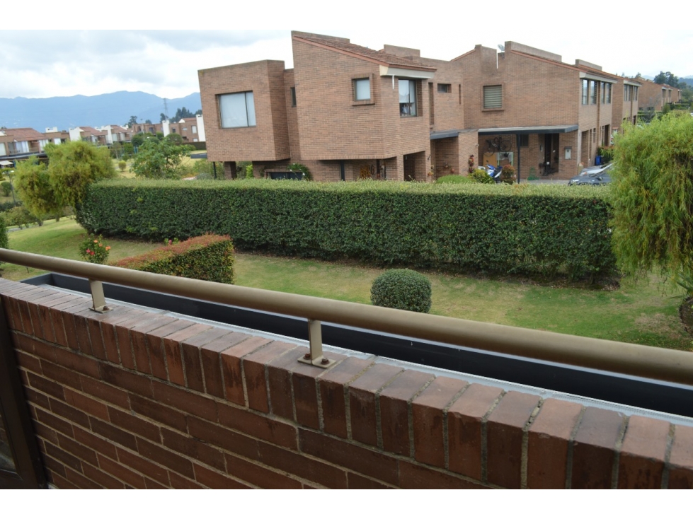 ¡ ESPECTACULAR CASA CON CLUB HOUSE EN COTA ! — foto 4