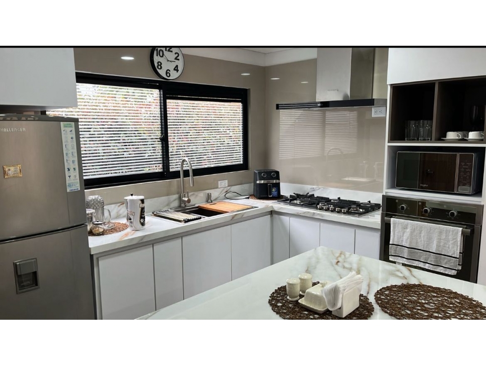 CASA AMOBLADA EN ARRIENDO EN PARCELAS