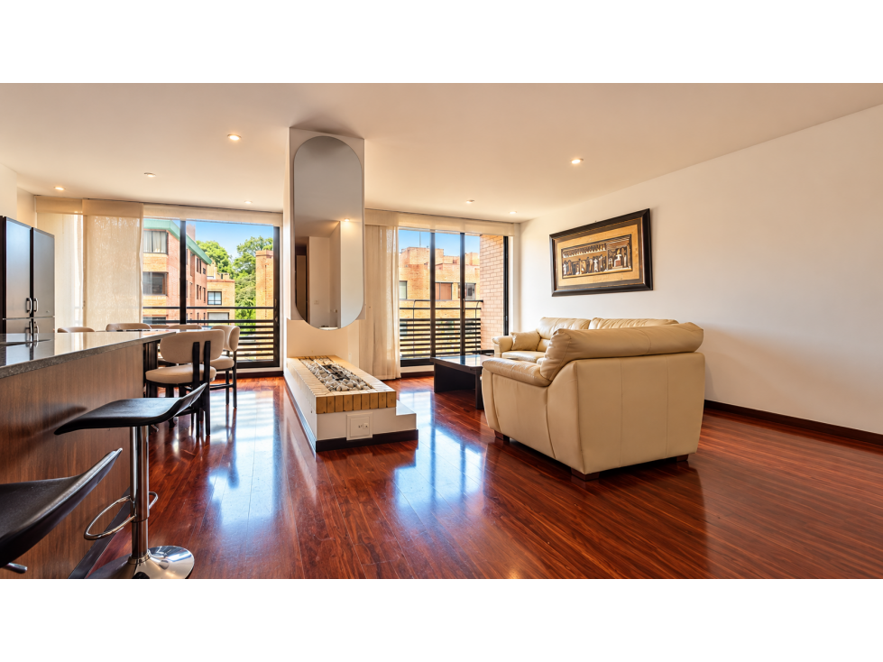 Apartamento en venta Santa Bárbara Bogotá, 123 m², balcón, 2 garajes