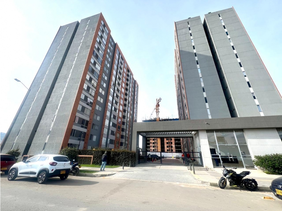 APARTAMENTO REMODELADO EN VENTA EN LAGOS DE TORCA — foto 3
