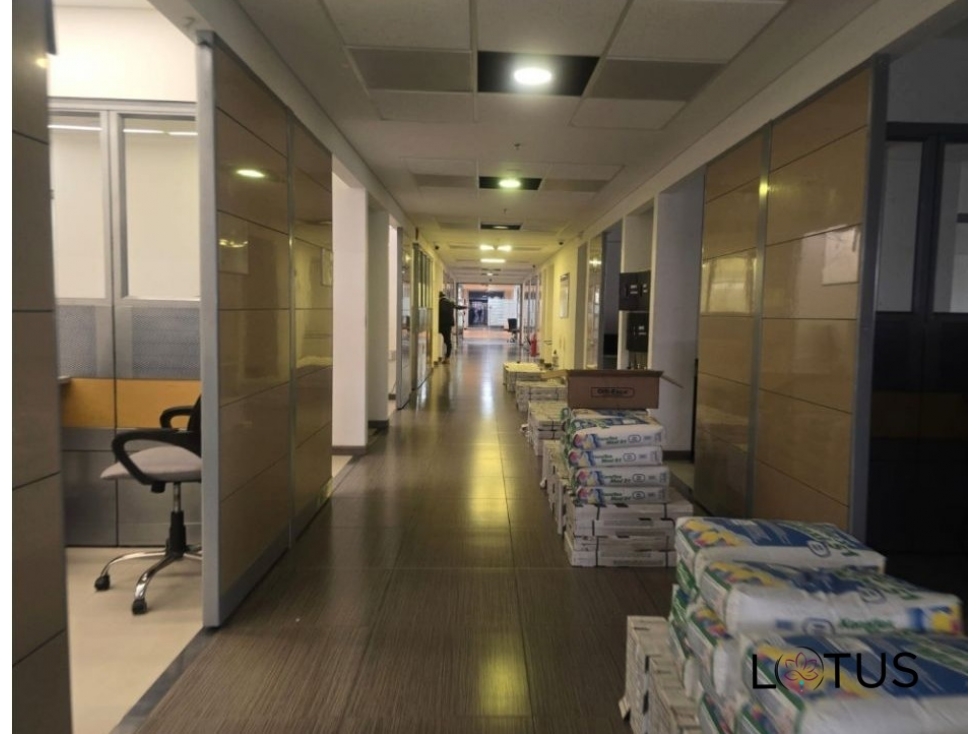 SE ARRIENDA OFICINA EN PONTEVEDRA - EDIFICIO VARDI — foto 3