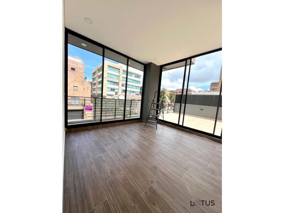 MODERNO APARTAMENTO EN VENTA CON TERRAZA PARA ESTRENAR — foto 6