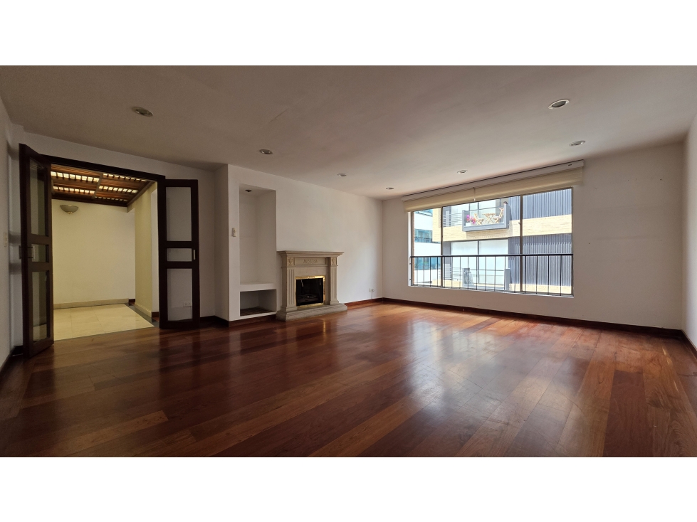 SE ARRIENDA APARTAMENTO SANTA BIBIANA