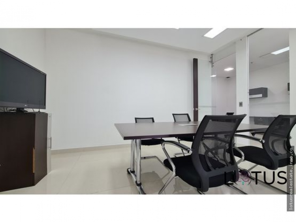 SE VENDE OFICINA EDIFICIO KRYSTAL NORTH POINT — foto 3