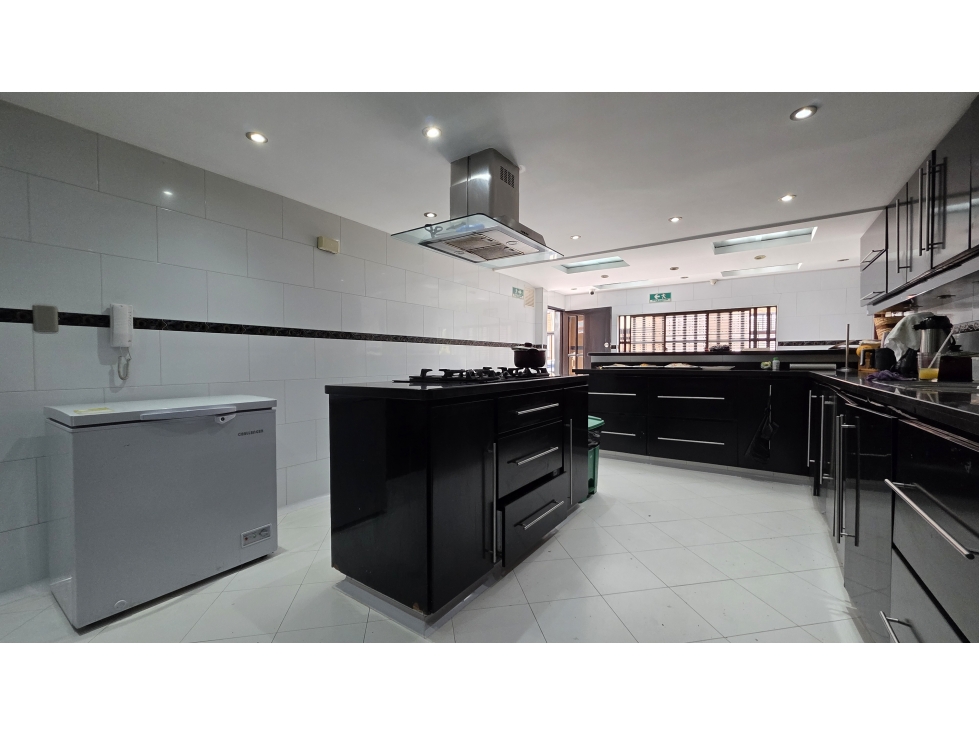 SE VENDE CASA REMODELADA COLIVING EN NIZA ANTIGUA — foto 6
