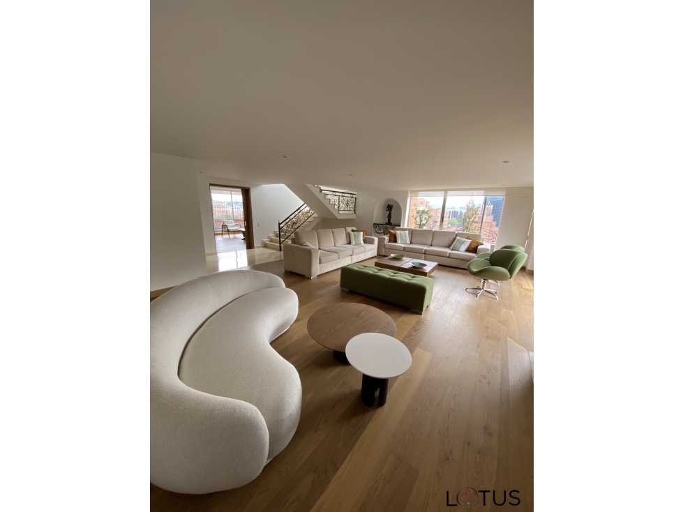EXCLUSIVO APTO DÚPLEX DE LUJO EN VENTA EN EL NOGAL — foto 2
