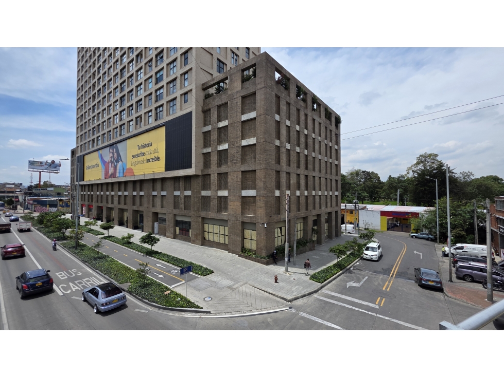 SE ARRIENDA LOCAL O VITRINA COMERCIAL CARRERA 30 CALLE 63