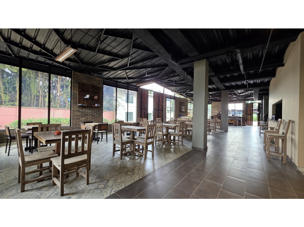 Edificio Comercial Restaurante y Residencial en Cajicá - 2