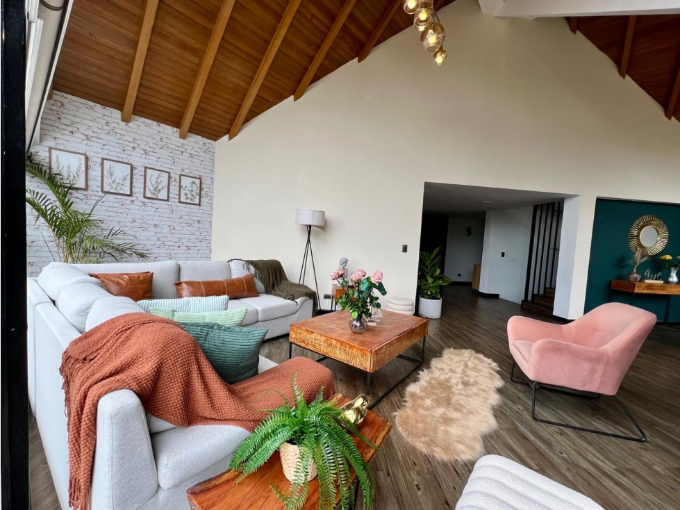 CASA EXCLUSIVA EN VENTA CON DISEÑO ÚNICO EN SUBA PROVENZA — foto 5