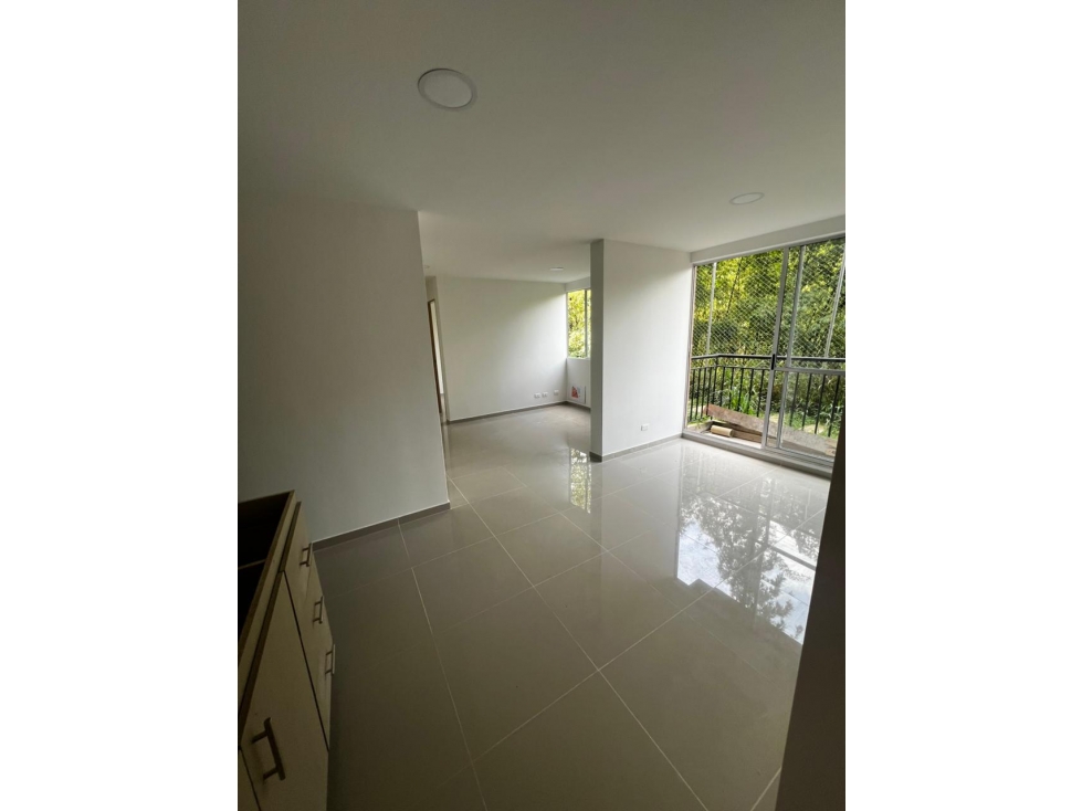 RENTA APARTAMENTO SABANETA URBANIZACION BUENA VISTA — foto 2