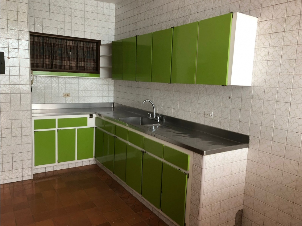CASA/OFICINA EN ROSALES