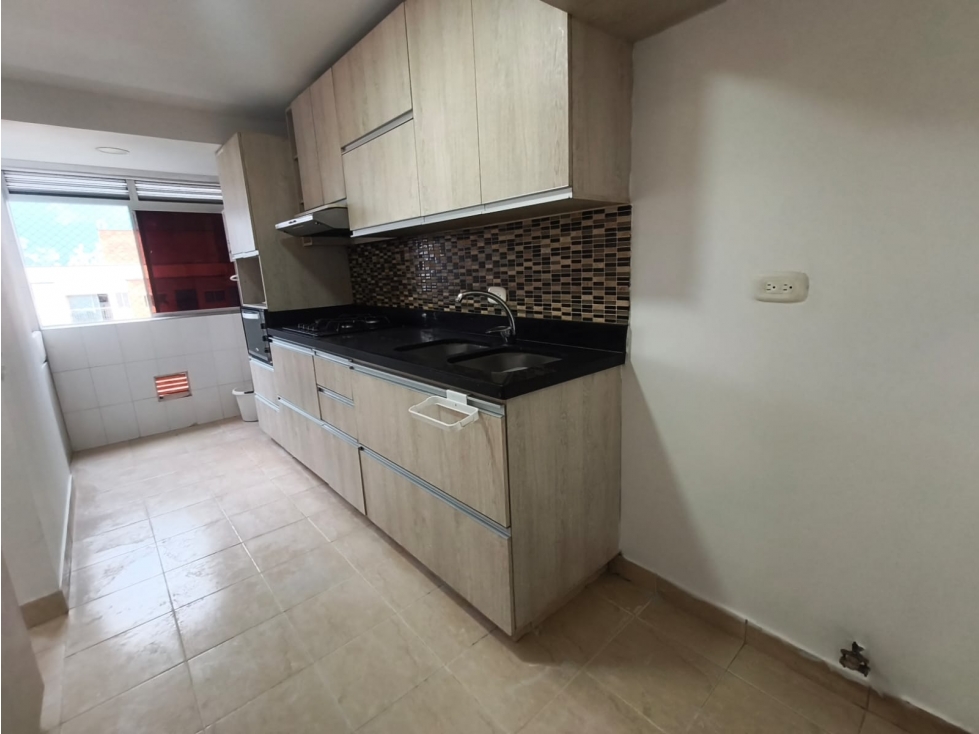 APARTAMENTO EN LA MOTA UNIDAD CERRADA — foto 2