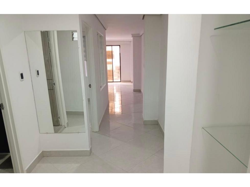 SE ARRIENDA APARTAMENTO EN SANTA TERESITA SECTOR CORAZONISTA — foto 4