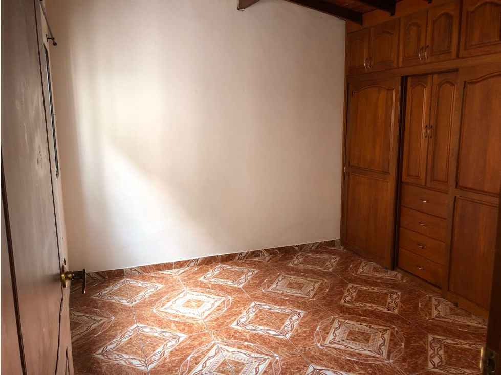SE ARRIENDA APARTAMENTO TERCER PISO, EN EL EL DANUBIO-LA AMERICA — foto 3