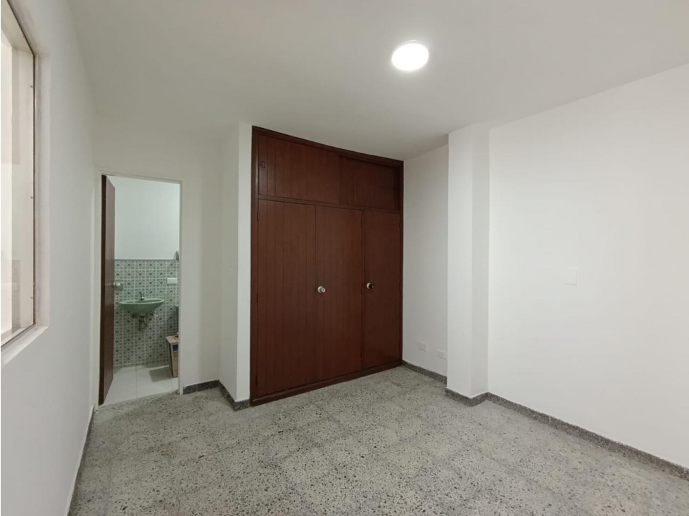 SE ARRIENDA CASA SEGUNDO PISO EN BELEN PARA USO COMERCIAL — foto 3