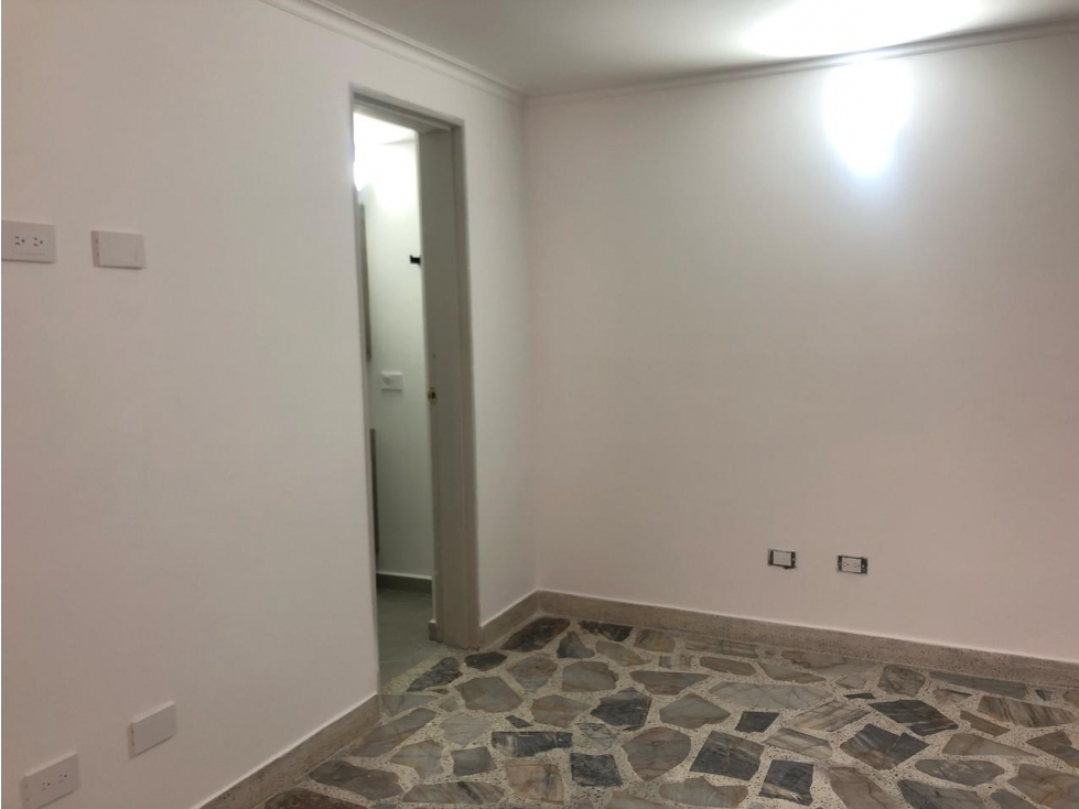 SE ARRIENDA APARTAMENTO EN SANTA TERESITA