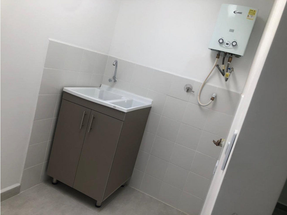 SE ARRIENDA APARTAMENTO EN SAN JOAQUIN