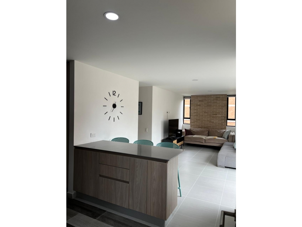 SE ARRIENDA APARTAMENTO EN LA CASTELLANA