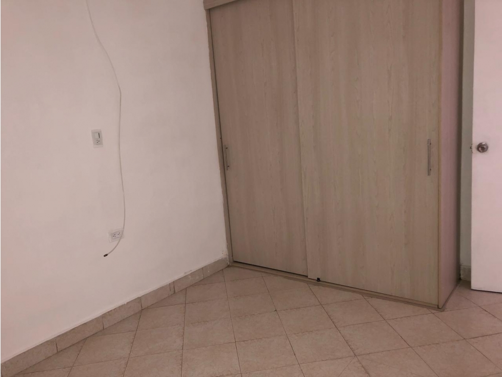 SE ARRIENDA APARTAMENTO EN EL SECTOR BELEN LAS PLAYAS PRIMER PISO — foto 3