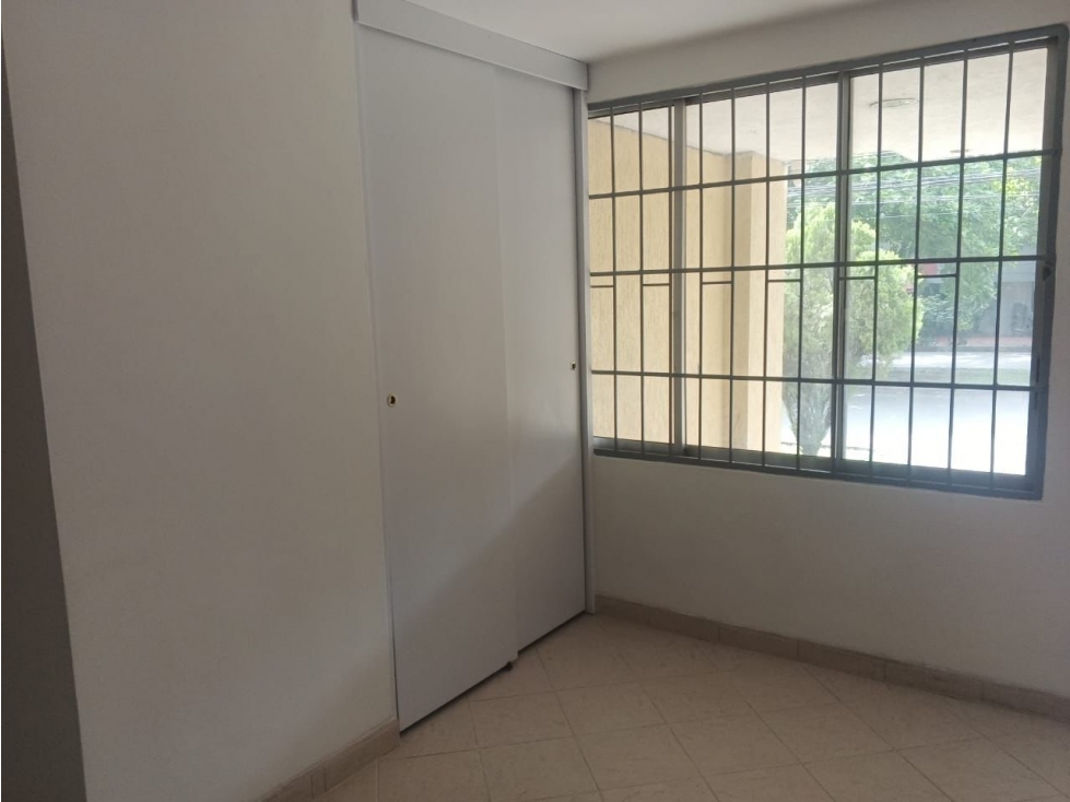 SE ARRIENDA APARTAESTUDIO EN BELEN ROSALES — foto 2