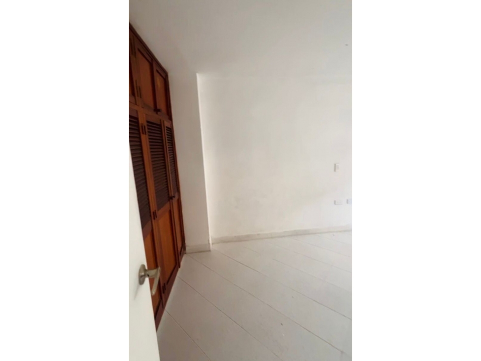 SE ARRIENDA APARTAESTUDIO EN BELEN MIRAVALLE — foto 3