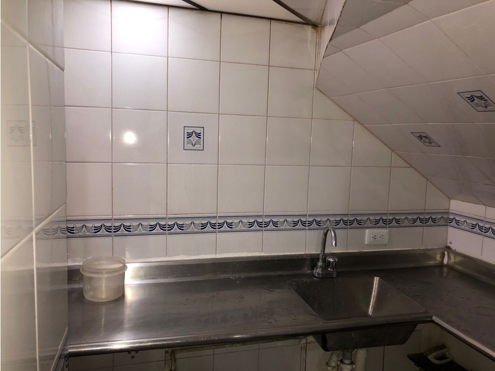 SE ARRIENDA LOCAL EN LAURELES — foto 4